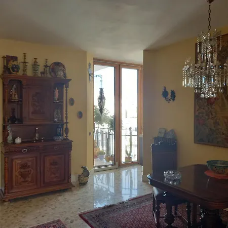 Confortevole バーリ